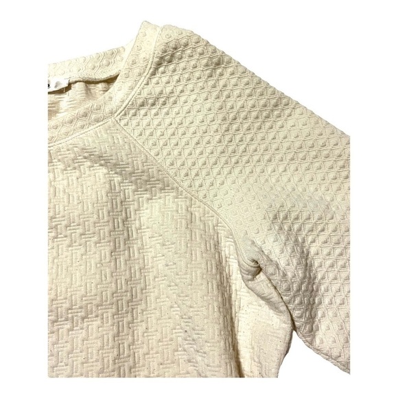 MAX studio cream basket weave textured short sleeve crop top size Medium. - Picture 2 of 13